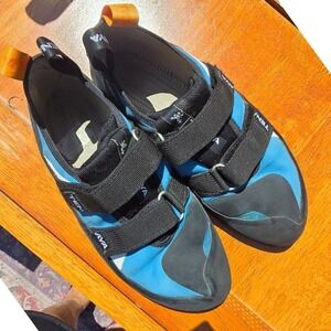 Tenaya Tanta Rock Climbing Shoes Blue Black Dual Strap 9.5 men 10.5 women unisex